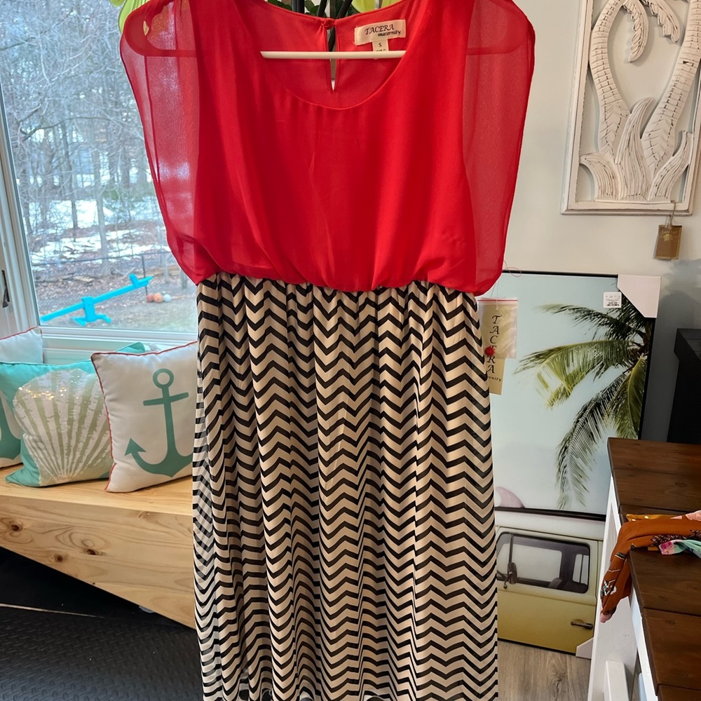 Cute Maternity Dress!